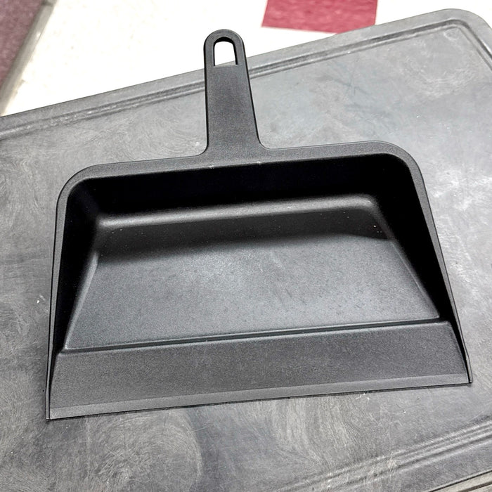 12" BLACK PLASTIC DUST PAN