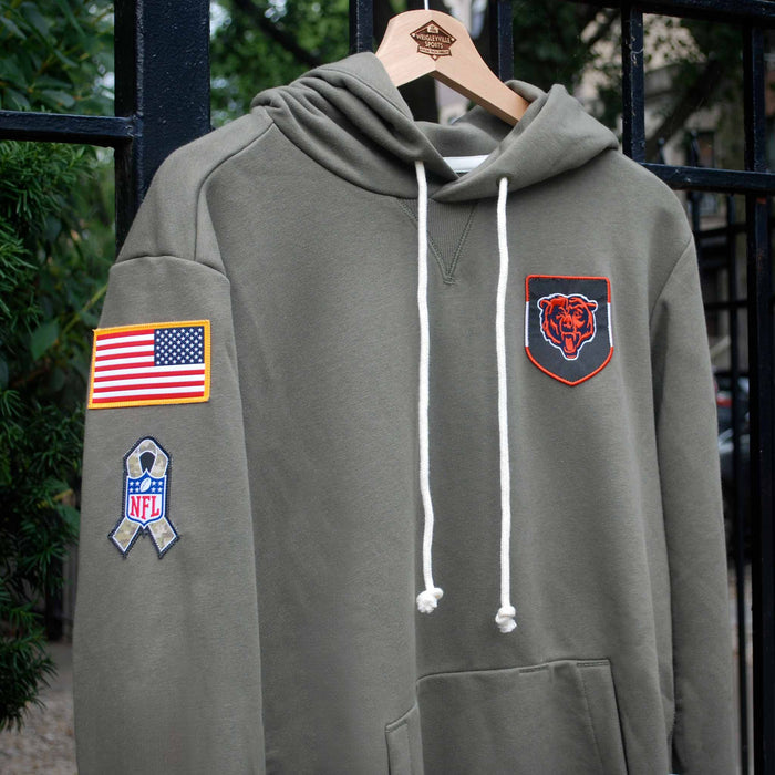 Chicago Bears Nike 2025 Salute To Service On Field Hooded Sweatshirt