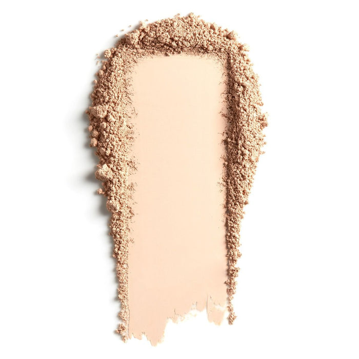Lily Lolo Caramel Cover Up: Vegan. Gluten Free. GMO Free. Cruelty Free. Medium concealer is great for hard to cover areas such as spots and blemishes. Suitable for medium skin tones.