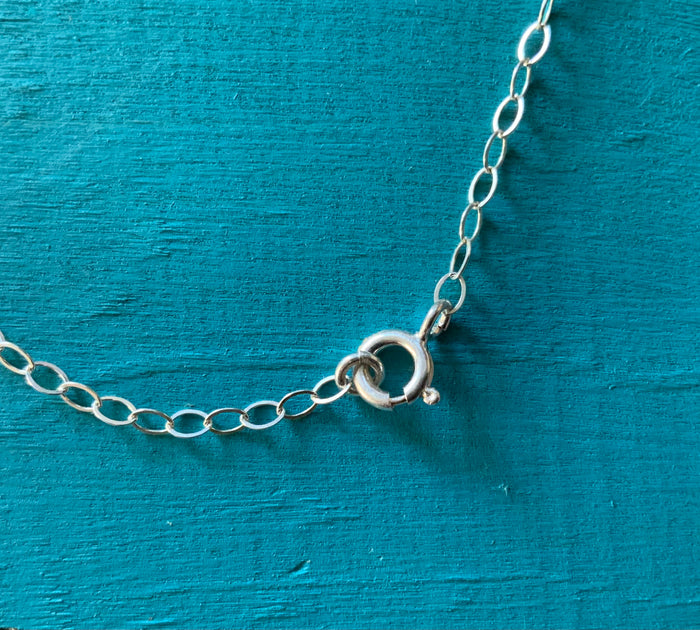 Tropical Scallop Chip Bar Necklace