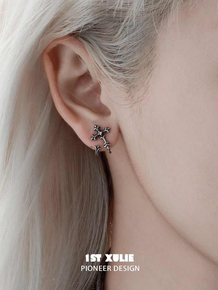 1STXULIE Superior Niche Iris Collection Cross Stud Earrings T5894