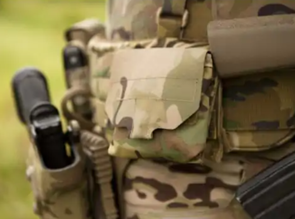 Boo Boo® Pouch, Multicam, In action
