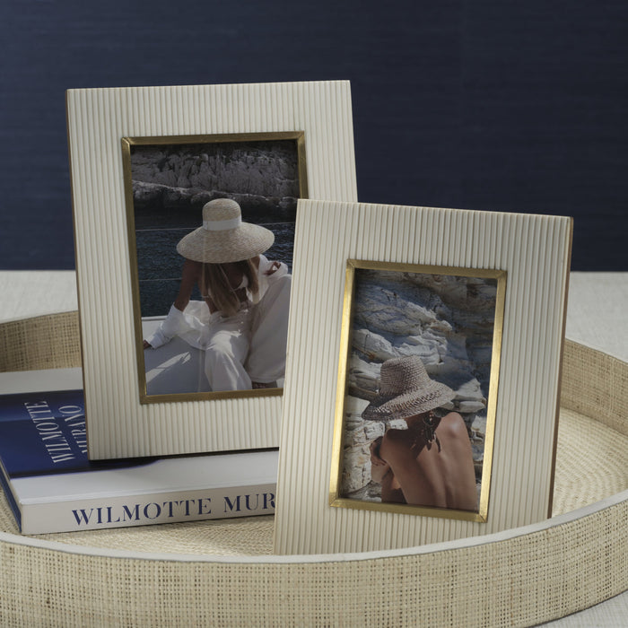 Bossa Ribbed White Resin Photo Frame with Brass Inside Border - Picture Frames by Carlyle Avenue