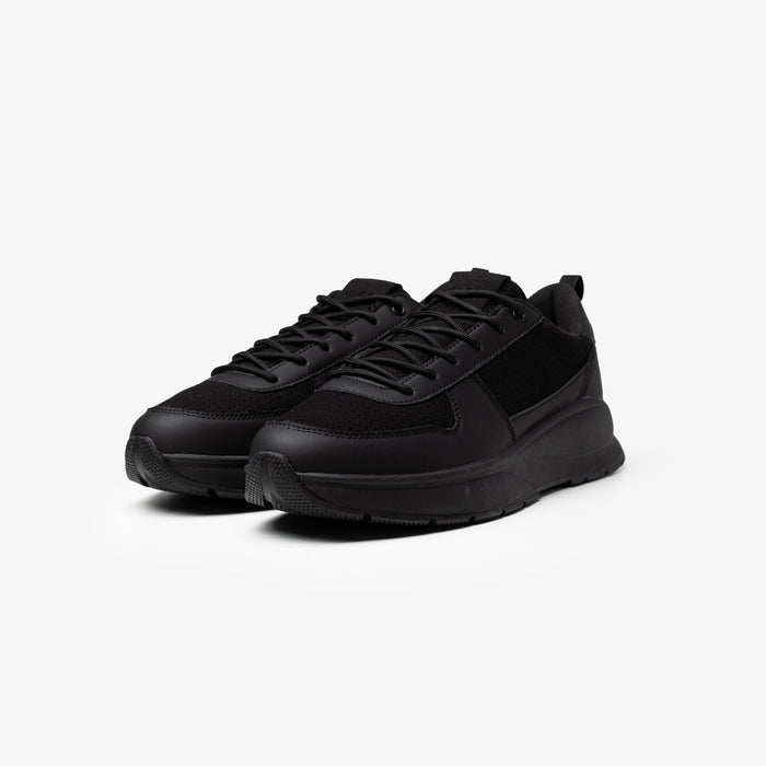 Casual Runner | Black