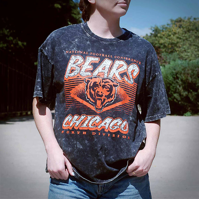 Chicago Bears New Era Women's Oversized Diamond Throwback Short Sleeve T Shirt