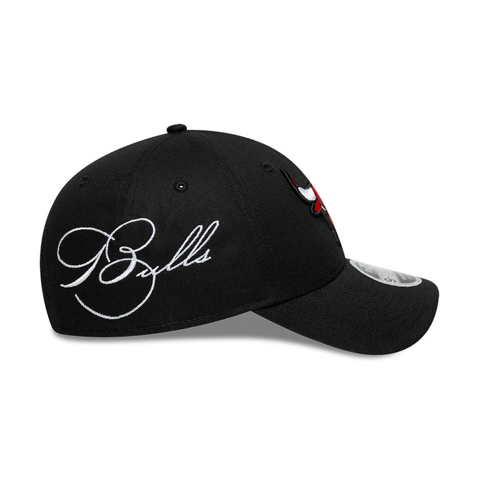 Pictured is this NBA Side Script Chicago Bulls 9FORTY M-Crown cap in black. 4