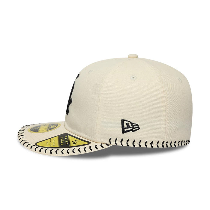 Pictured is this MLB Baseball Stitch Chicago White Sox Retro Crown 59FIFTY Fitted cap in Cream. 5