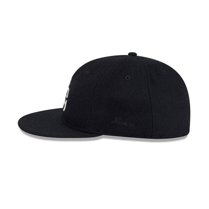 Pictured is this Fear Of God X MLB Chicago White Sox Retro Crown 59FIFTY Fitted cap in black. 5
