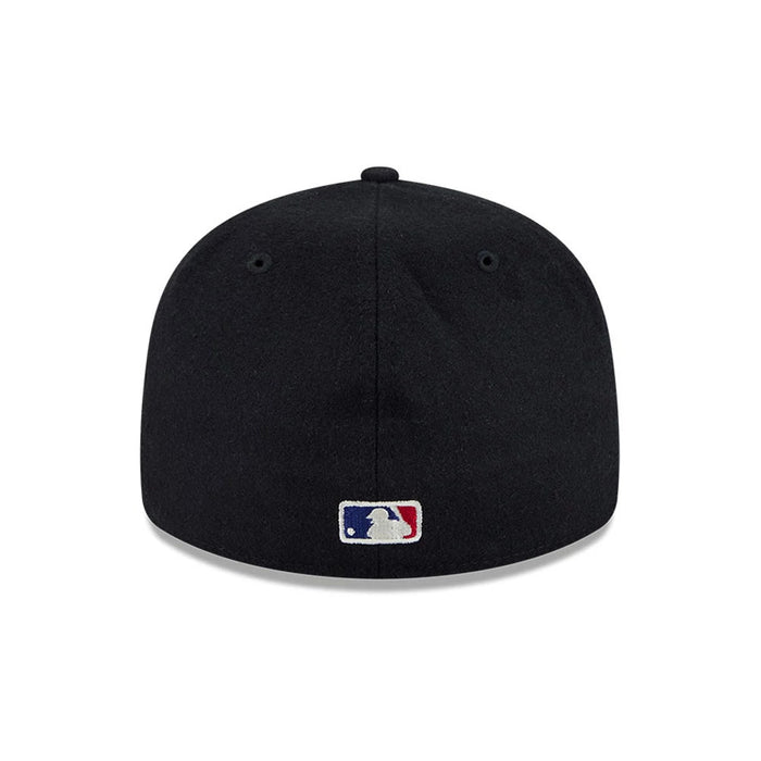 Pictured is this Fear Of God X MLB Chicago White Sox Retro Crown 59FIFTY Fitted cap in black. 7