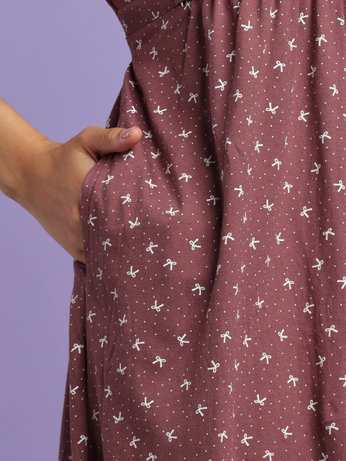 Mauve cotton maternity nighty for women with feeding zipper