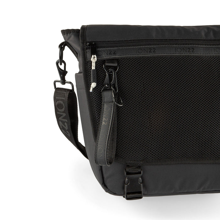 Edition22 Journey Messenger Bag *Drop Ship* - Bentley