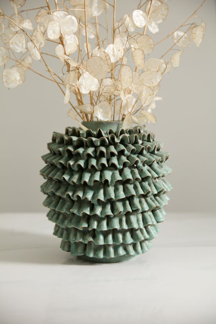 En Pointe Vase