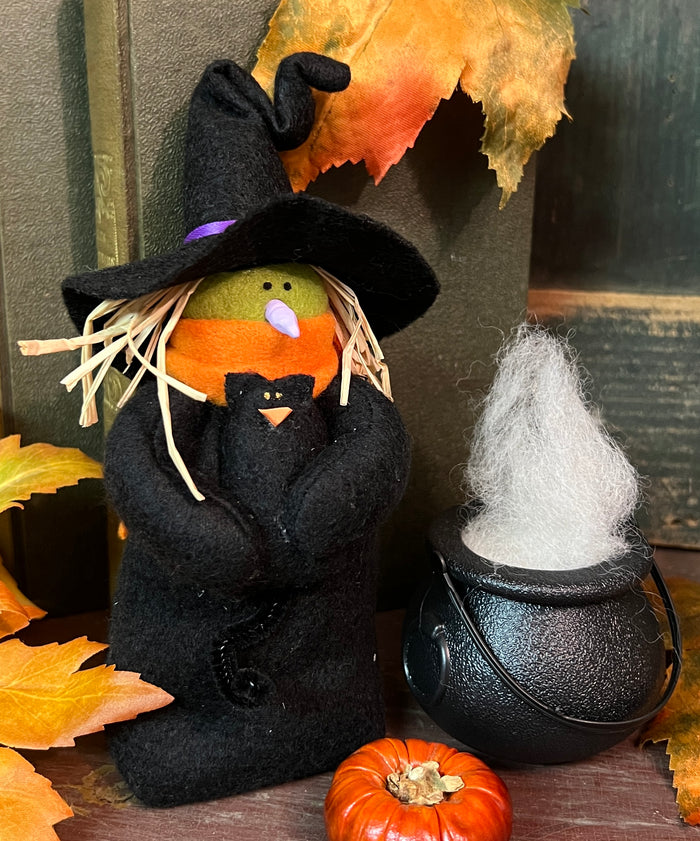 FA-799 Large Witchfolk holding Cat with Cauldron
