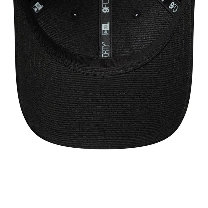 Pictured is this FC Barcelona Faux Suede 9FORTY M-Crown cap in black. 5
