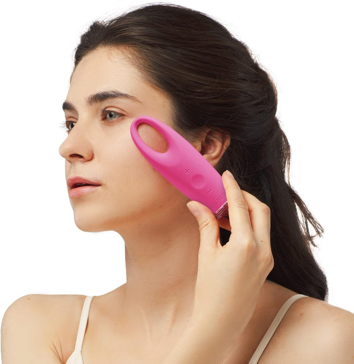 Foreo Iris Illuminating Eye Massager- Magenta