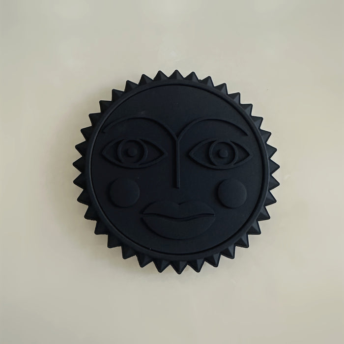 #04 Black