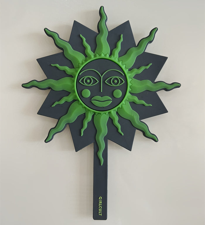 #01 Fluorescent Green (Glows at night)