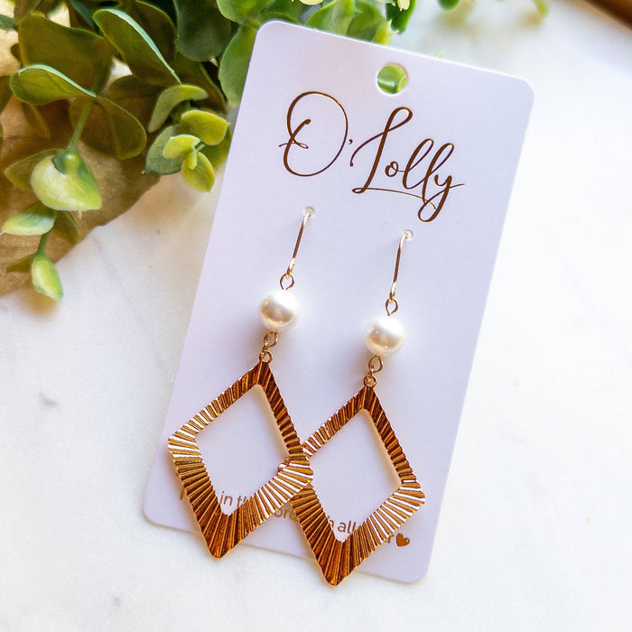 Gold Geometric Pearl Dangle Earrings – Textured Open Diamond Earrings “Mandy”
