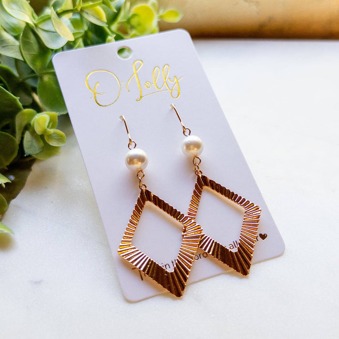 Gold Geometric Pearl Dangle Earrings – Textured Open Diamond Earrings “Mandy”