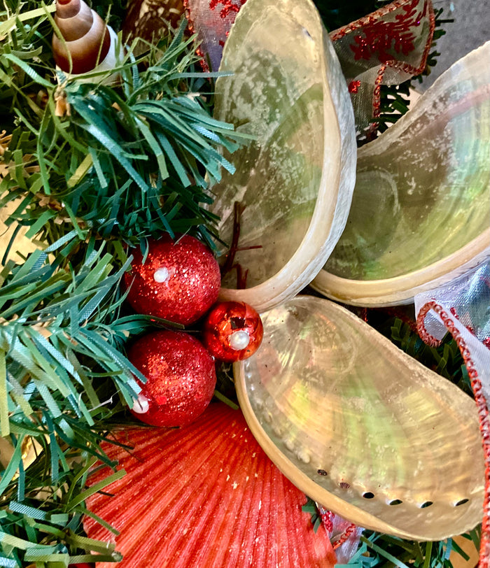 Holiday Christmas Shell Wreath