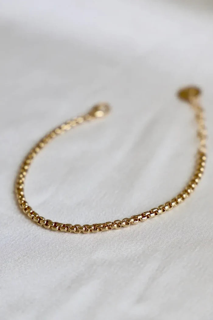 Holland Round Box Chain Bracelet