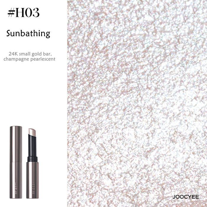 #H03 Sunbathing