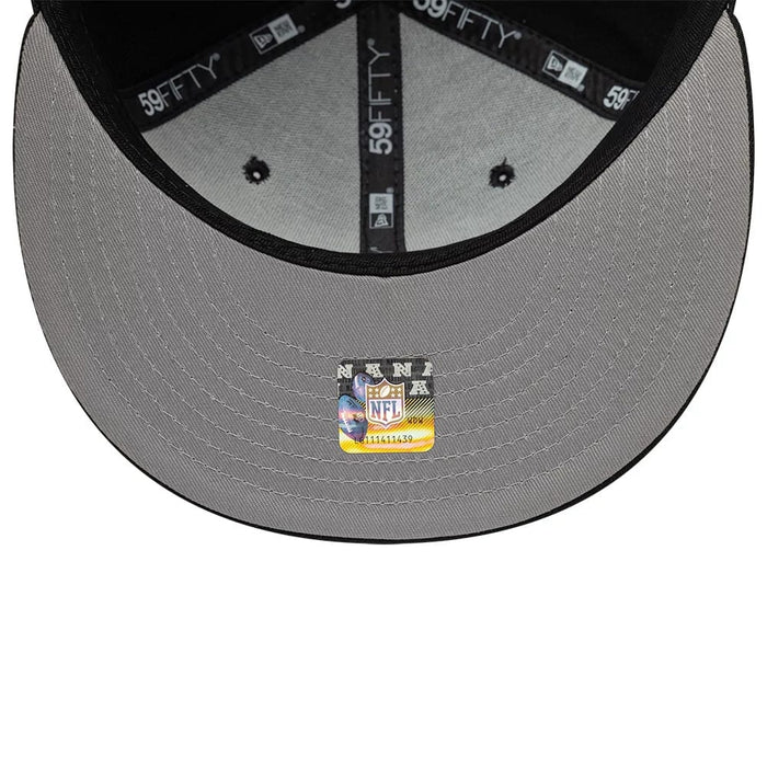 Pictured is this NFL Heart Las Vegas Raiders 59FIFTY Fitted cap in black. 2