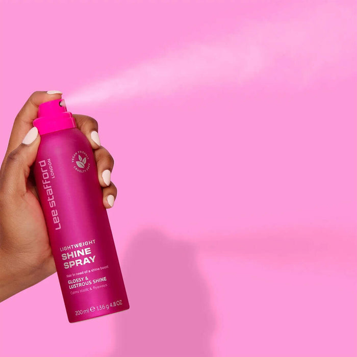 LEE STAFFORD Lightweight Shine Spray - lengvas blizgesio suteikiantis purškiklis 200ml
