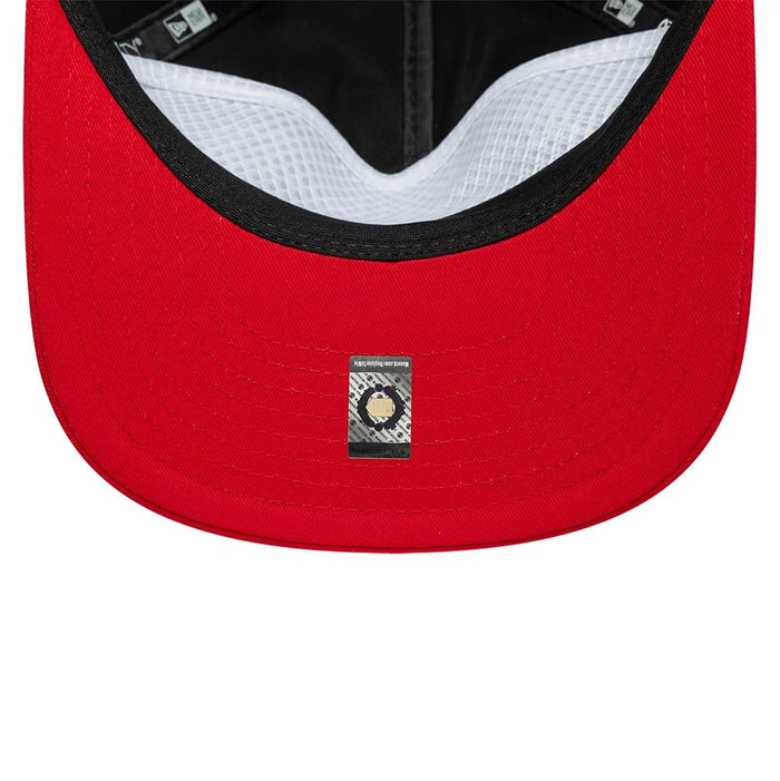 Pictured is this Manchester United FC Keano 19TWENTY cap in black & red. 5