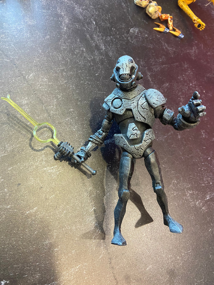 MEZCO HELLBOY MIGNOLA ALIEN FIGURE FROM 2006