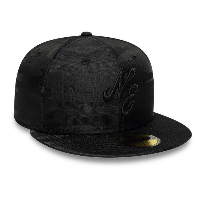 Pictured is this New Era Camo 59FIFTY Fitted cap in black. 3