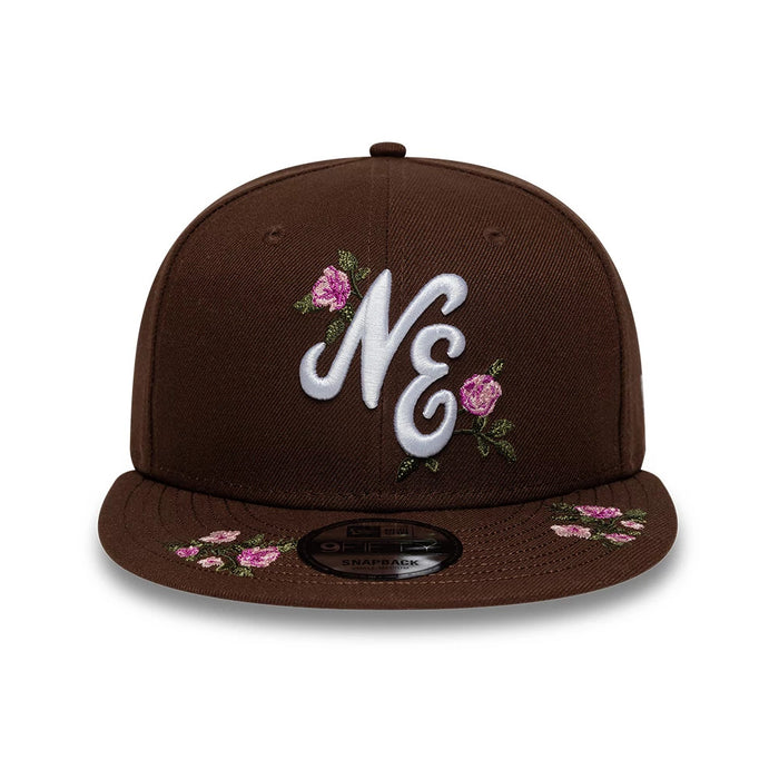 Pictured is this New Era Floral 9FIFTY Snapback cap in dark brown. 3