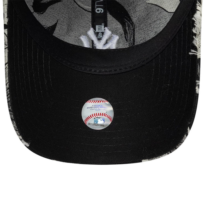 Pictured is this MLB Frayed New York Yankees 9TWENTY cap in black. 7