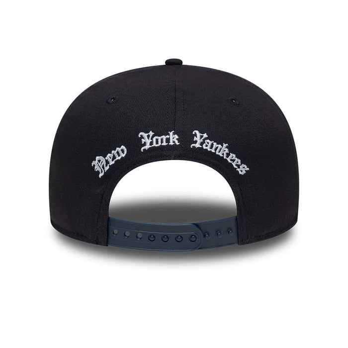 Pictured is this MLB New York Yankees 9FIFTY Snapback cap in navy. 3