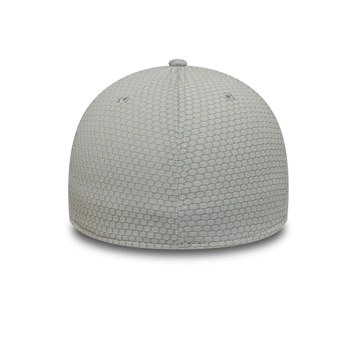 Pictured is this MLB Stretch Mesh New York Yankees 39THIRTY Stretch Fit cap in grey. 4