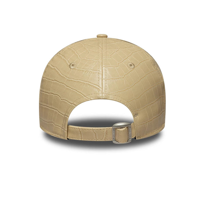 Pictured is this Womens MLB Pattern PU New York Yankees 9FORTY cap in light beige. 4