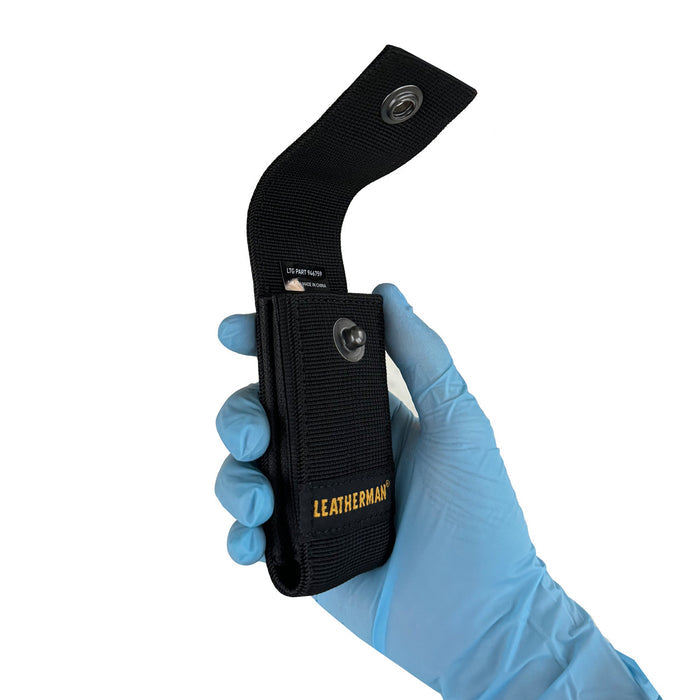 Nylon Sheath, Medium - In hand open
