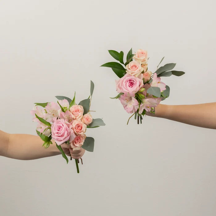 Pale Pink Bouquet Bar Flower Kit Vase - Image