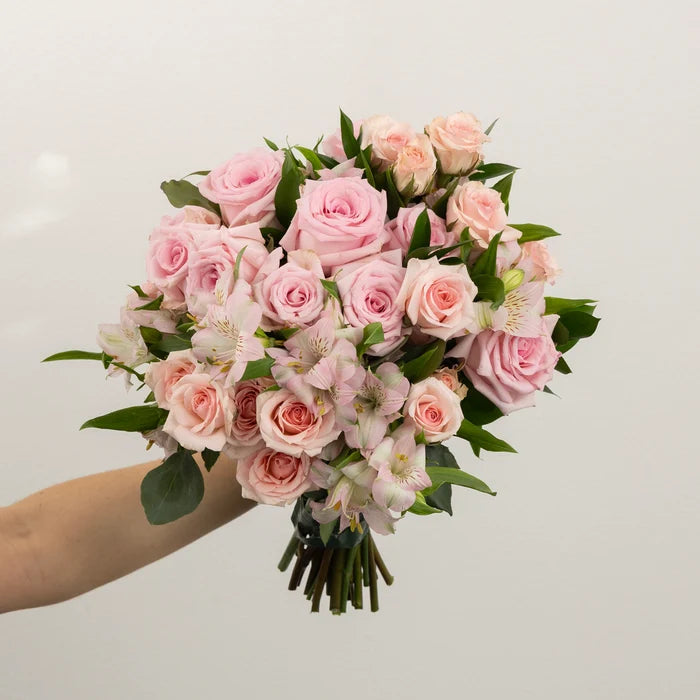 Pale Pink Diy Flower Kit Vase - Image