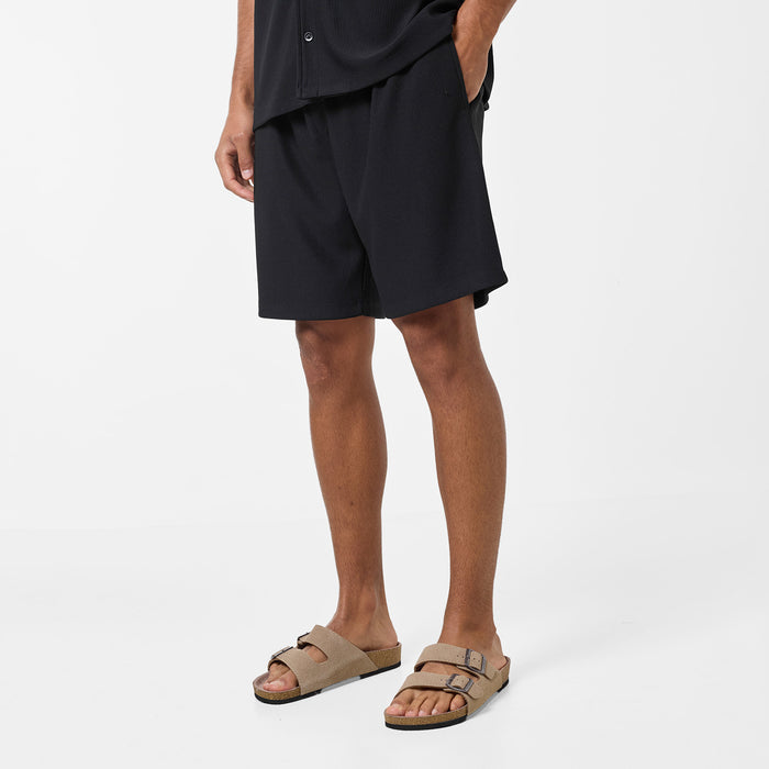 Men's  Black Pleated Short  Closure London  Front View