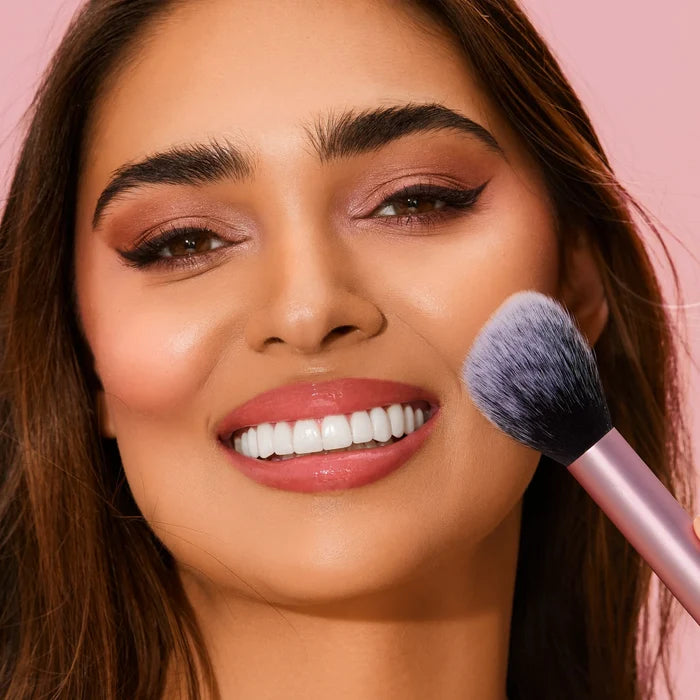 REAL TECHNIQUES Everyday Essentials For Blush + foundation + shadow + highlighter + concealer مجموعة الفرش الاساسية للمكياج من ريل تيكنيك