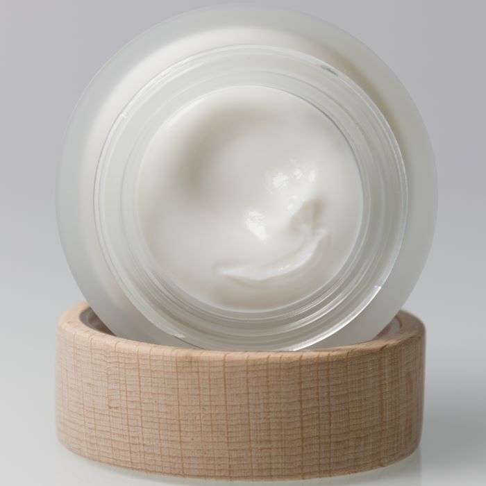 REGENERATING NIGHT CREAM - Crema Regeneranta De Noapte Cu Acid Hialuronic Si Extract De Perilla - skinseen.ro
