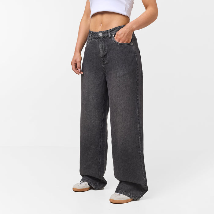 Women's  Black Wash Relaxed Fit Denim Jeans  Closure London  Front View