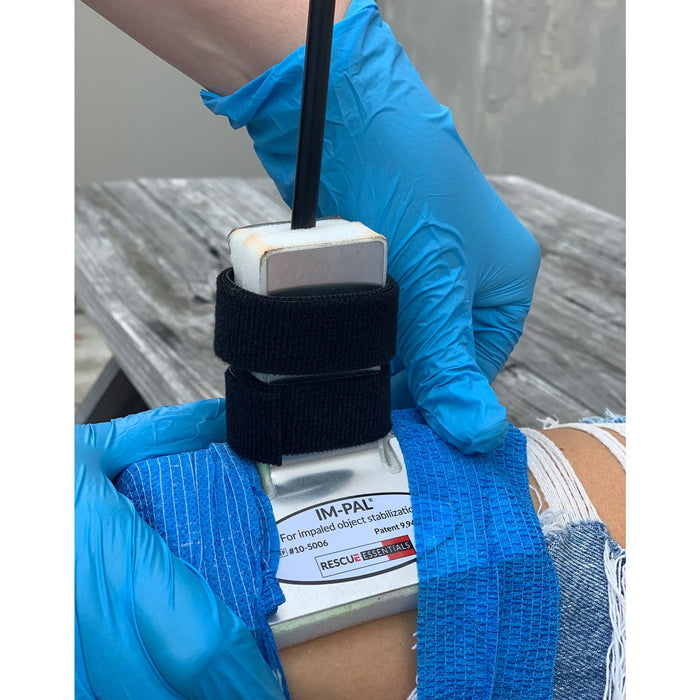Rescue Essentials IM-PAL, In use on leg