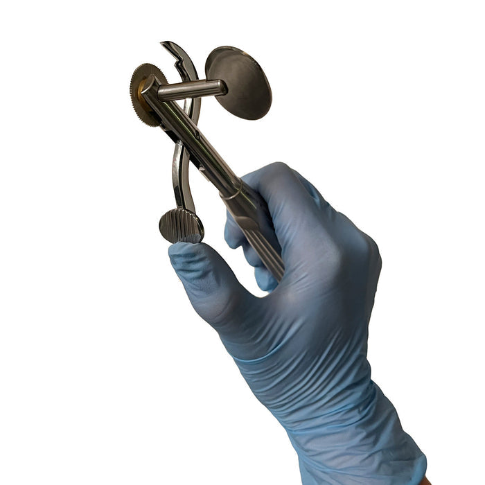 Ring Cutter in hand