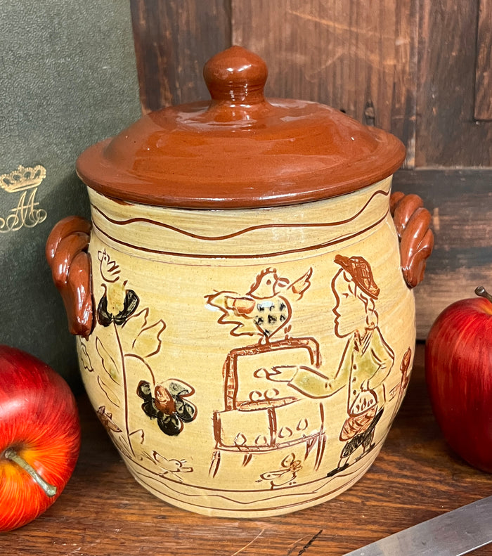 SJP-SC4 Sgraffito Pottery Squat Canister "Live well"
