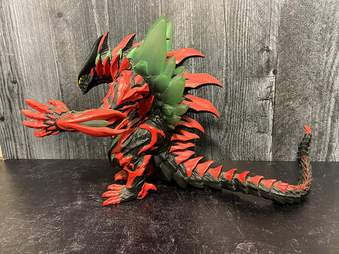 ULTRAMAN VINYL FIGURE BELIAL ULTRA MONSTER