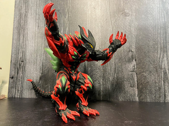 ULTRAMAN VINYL FIGURE BELIAL ULTRA MONSTER
